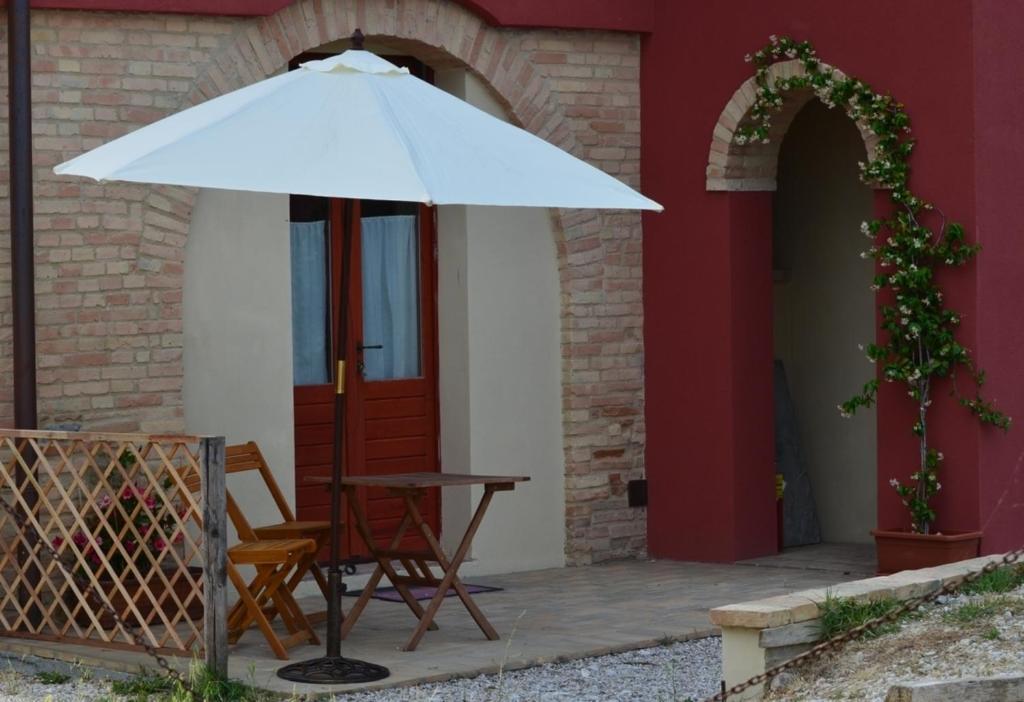 Azienda Agrituristica Il Sarale Villa Montone  Værelse billede